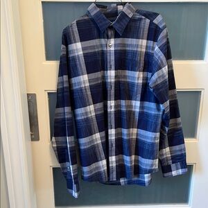NWOT Men's Blue Plaid Casual Button Down Shirt